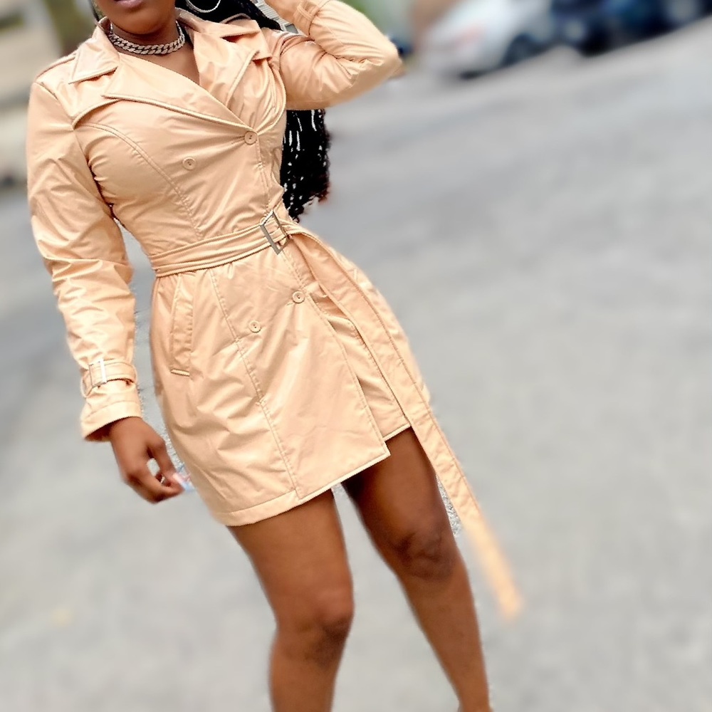 Trenchcoat dress